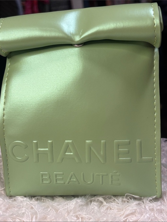 CHANEL Handbags - Mint Green Beauté Cosmetic Pouch